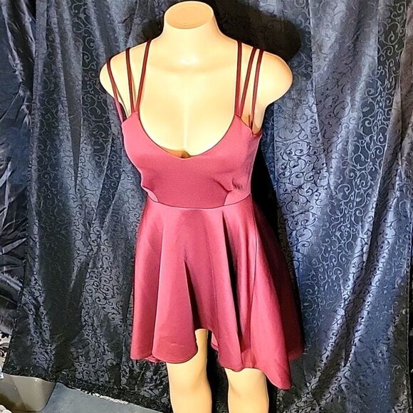 BRANDY BLU BURGUNDY LONG BACK SHORT FRONT SPAGHETTI STRAP WOMEN"S DRESS - Picture 2 of 10